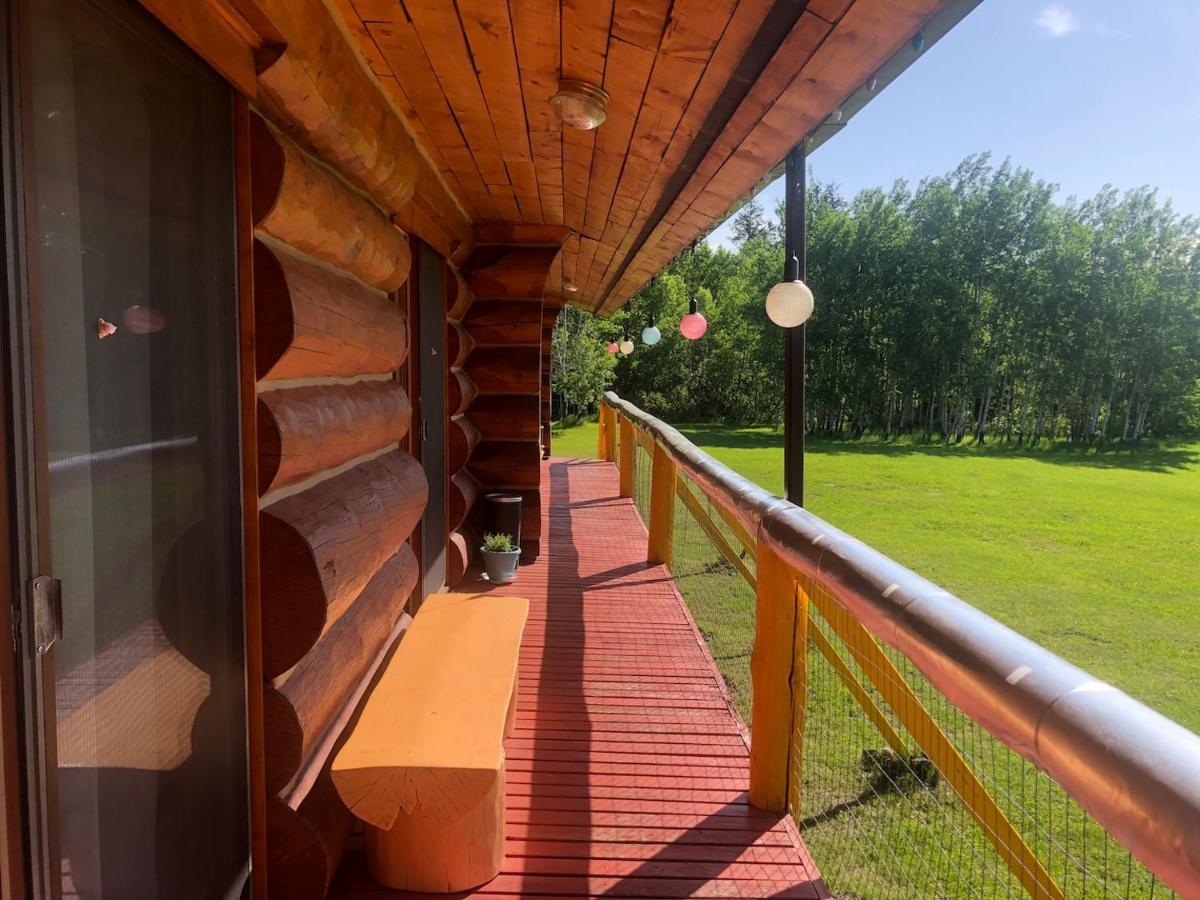 Cariboo Log Guest House Lac La Hache Exterior photo