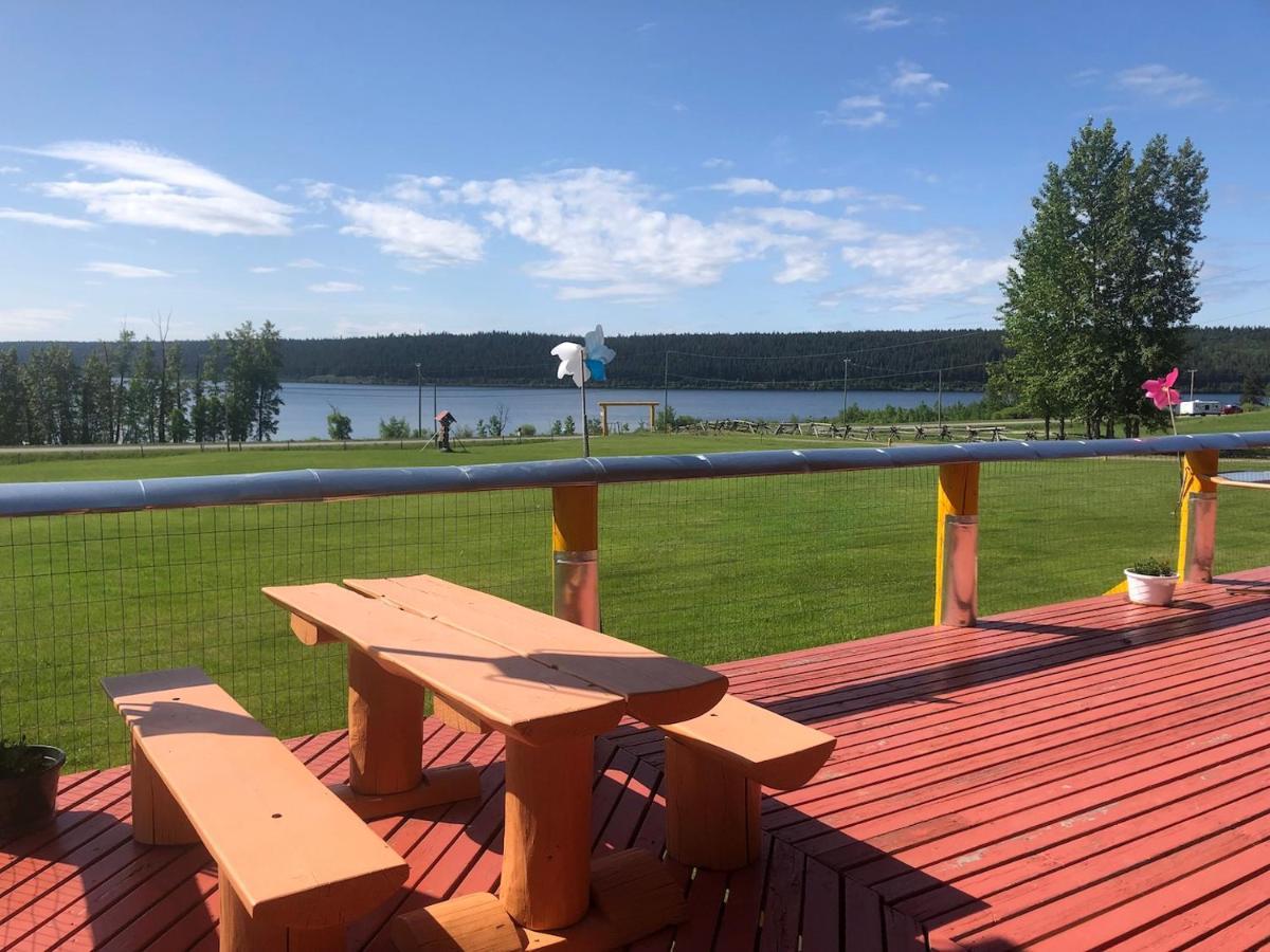 Cariboo Log Guest House Lac La Hache Exterior photo